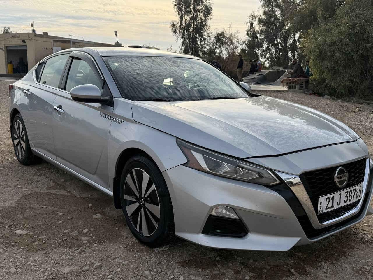 السلام عليكم نيسان التيما (2020)Sv وارد امريكي حادثها جاملغ وباب مواصفات 
شاشه
كامره
رادارات جوانب
حساسات 
سياقه ذاتيه
كشن كهرباء
محرك 2500
رقم سليمانيه السعر 155وبيها مجال بسيط 
                                                                                               ***********واتساب
***********

