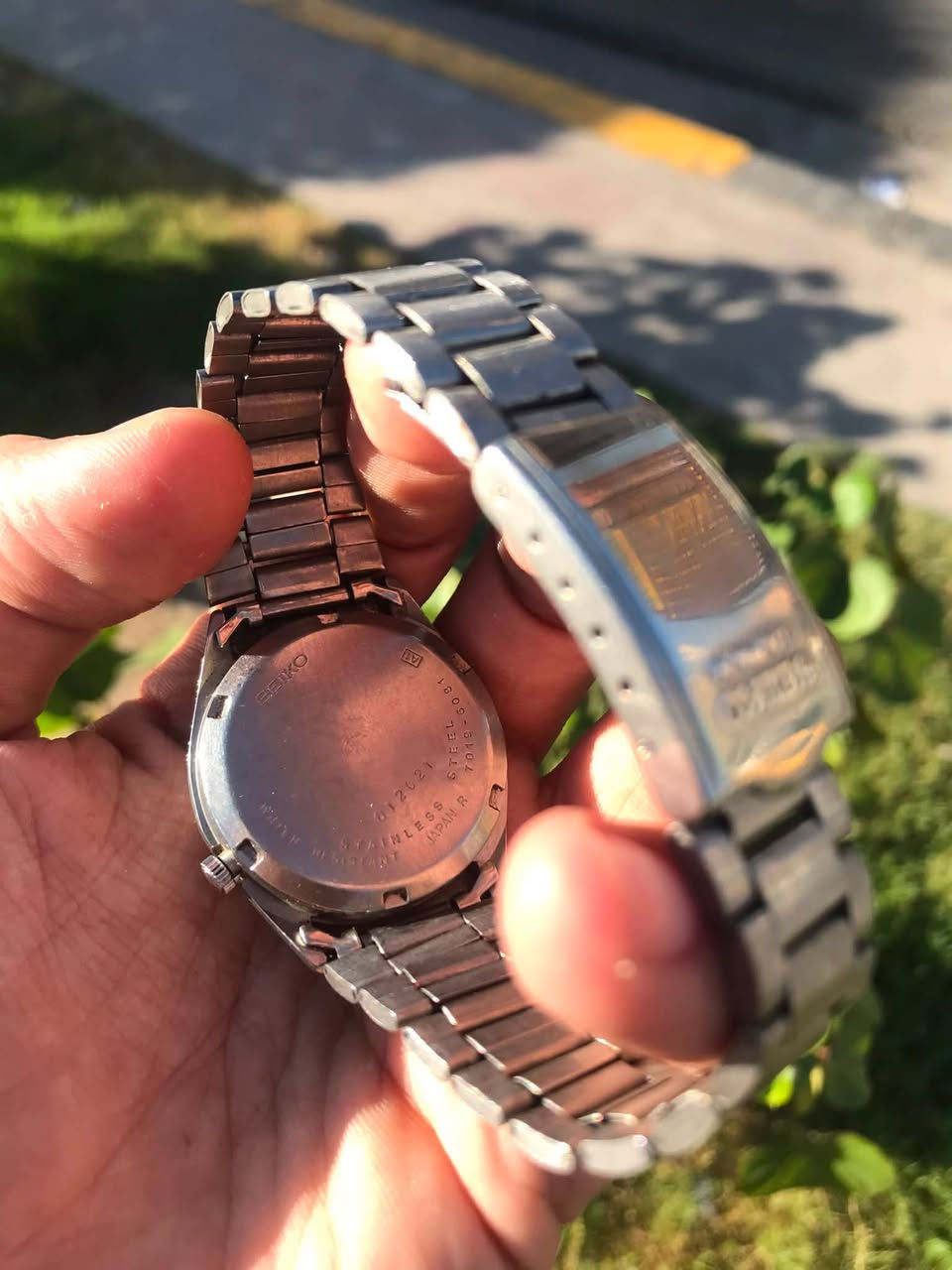 تحيه طيبه للجميع. 
سايكو ٥ // seiko 5
اوتوماتك ياباني اصلي قديم 
٢٣حجر // مينا لون ابيض 
نافذه لعرض اليوم والشهر //
السير اصلي // وقت مضبوط 
السعر ٣٠ الف / توصيل موجود


**إذا كنت صاحب هذا الإعلان وتريد حذفه لأي سبب، رجاءا أرسل رسالة إلى الدعم الفني**
