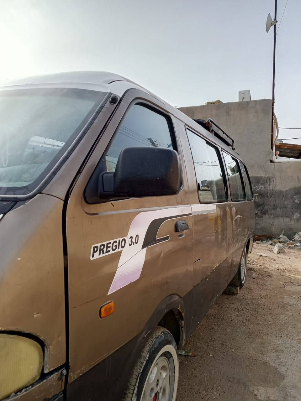 بريجو شبوط ١٤ سياره رقم بصره احمر سياره مكينه وكير حلوات وشوصي نضاف مابيهن شي سياره مكانه بصره واي استفسار ع هاذه الرقم وسعر خاص اتصل وتعرف السعر ***********
