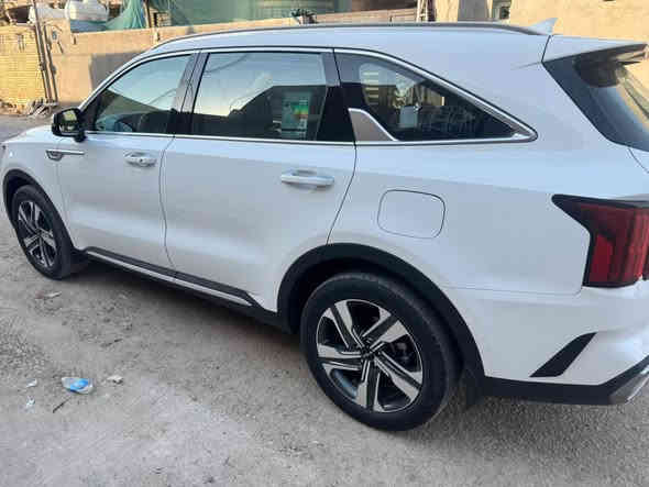 للبيع سورنتو موديل 23 
رقم بغداد دولي الجديد 
ماشيه 75 الف مواصفات 
فول مكفوله كفاله عامه 
سياره جديده جديدة 
مكان السياره ديوانيه 
السعر 290 ورقه 
وبيها مجال الشراي
الأتصال على الرقم 
مكلف بلنشر اتصل 
***********
