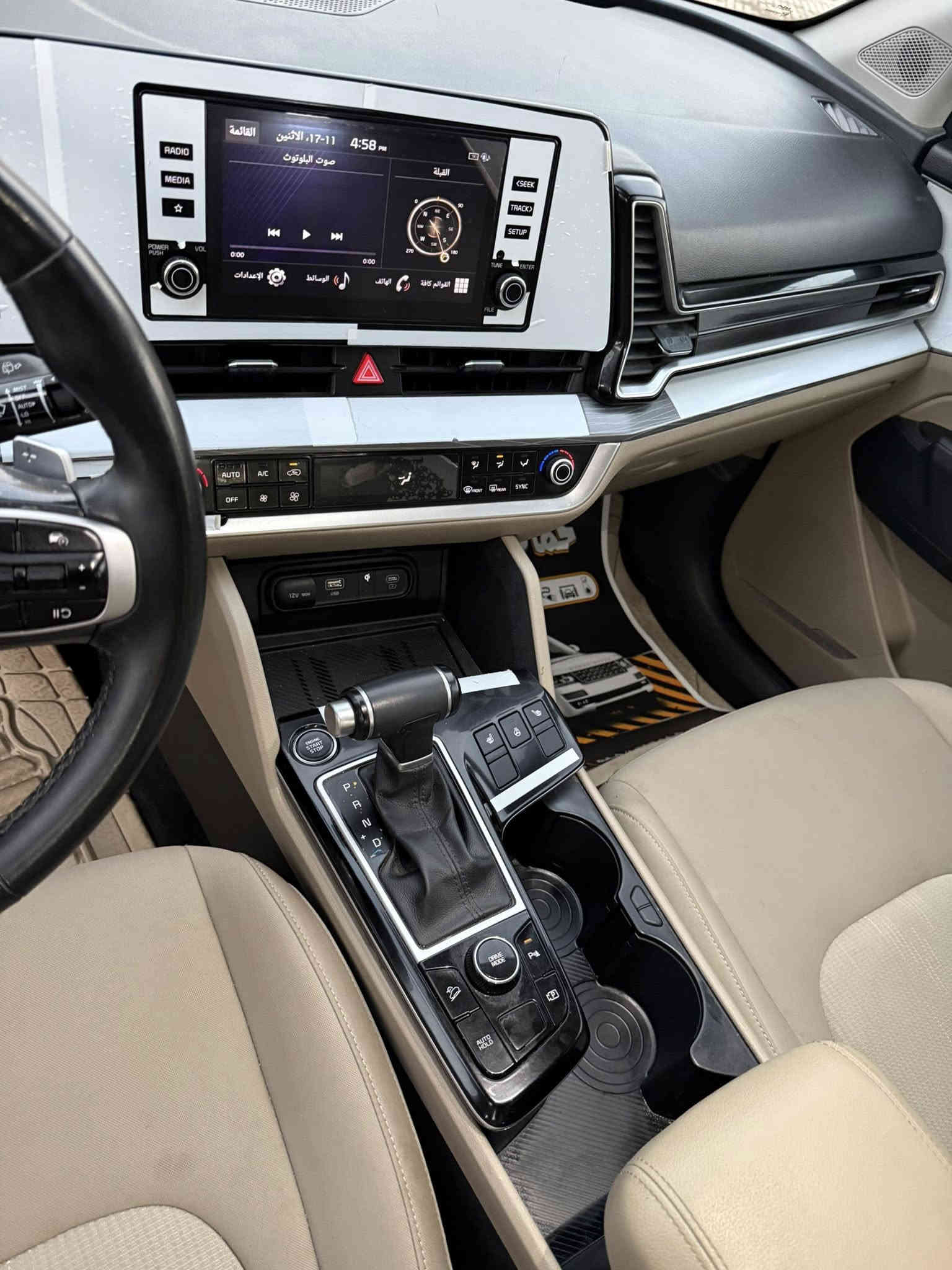 السلام عليكم 
سبورتج 2024
موصفاته 
بنوراما 
حساسات إماميه خلفيه 
صندوق كهرباء 
مري شفط
سايد بريك بصمه 
كشنات تدفئه مع ستيرن
السياره موصفات الجيني بس مو جيتي يعني فول 
السياره بيه بارد بل باب عكس السايق وبل جاملغ الأمامي عله جهه السايق هم بارد وبيه بارد بل جاملغ الأماني عكس السايق 
رقم السياره بغداد 
السياره ماشيه 15 الف 
السعر 240 وبيه مجال بسيط
رقم التليفون ***********
