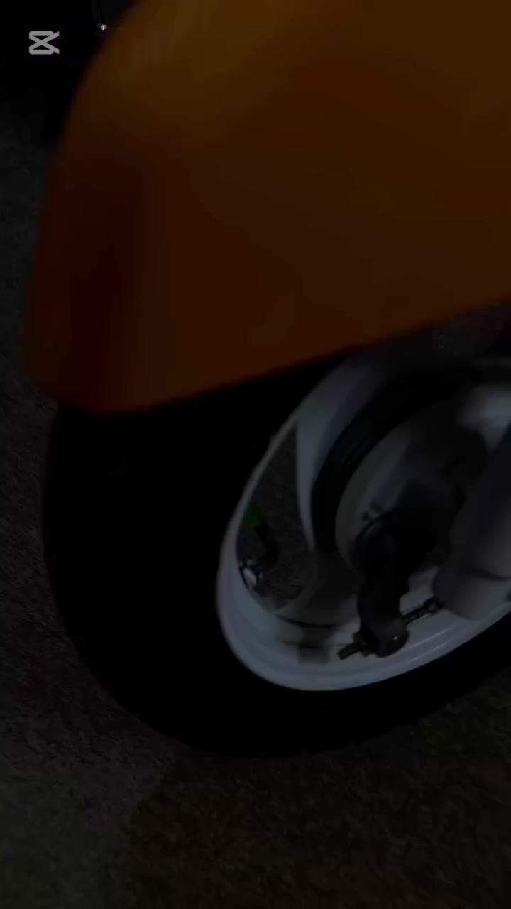 ماكس بوليس ختم واحد من الطول للطول  كلها بلاديه كفرات داخل كريمي بلادي كابريتر الدراجه ما ناقصها برغي معدال 110 تقفل مفوله الدراجه  السعر خاص 
***********
