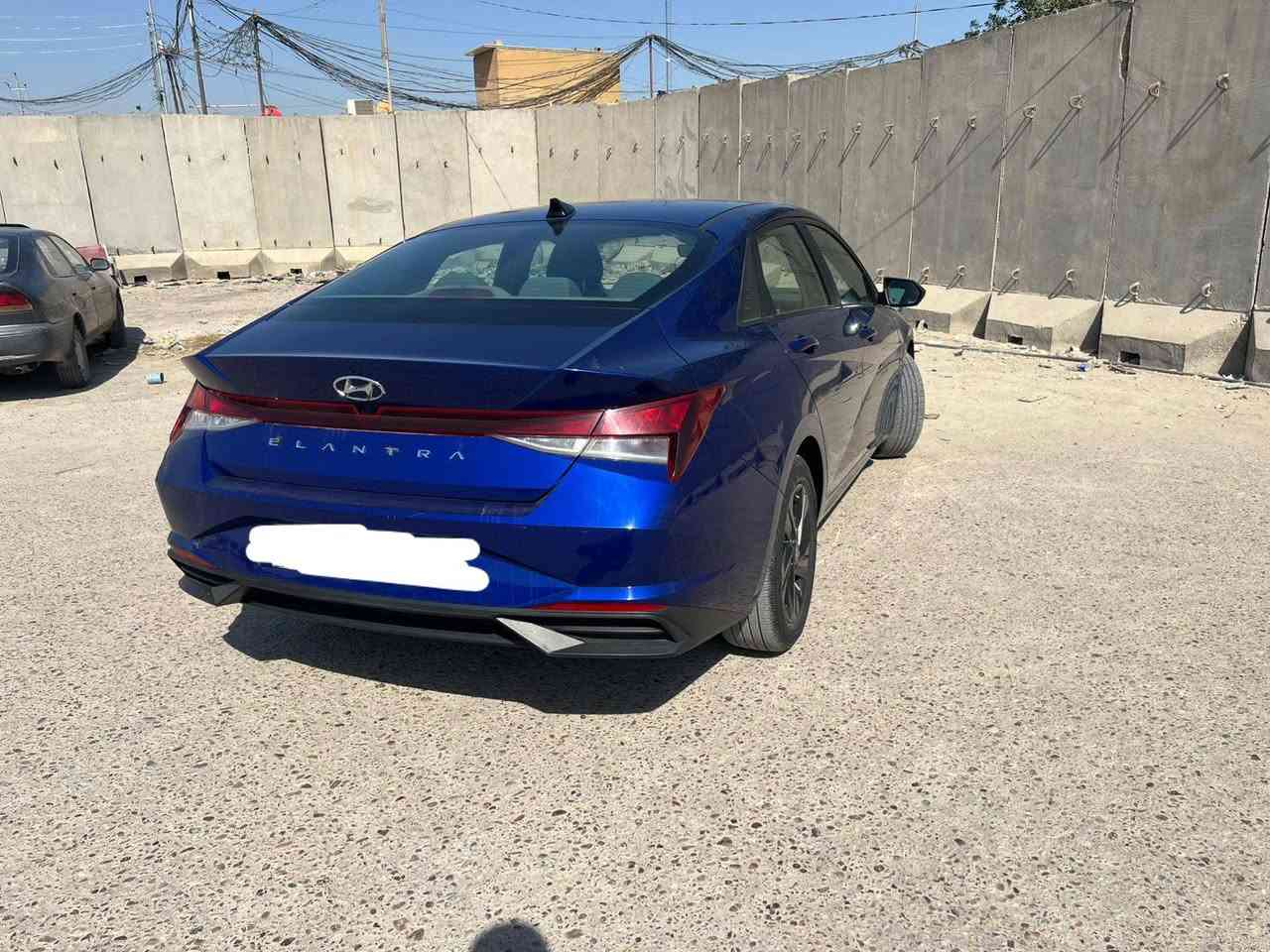 السلام عليكم 
هونداي النترا 2022للبيع 
بصمه تشغيل 
بصمه ابواب 
رادار امامي وخلفي وجانبي 
نقطه عمياء بالمرايات 
تحكم ستيرن 
شاشه ابل كاربلي 
كامرة خلفية دواره 
تشغيل عن بعد شحن واير ليس 
تحديد مسار 
تحديد سرعه 
مانع انزلاق 
بريك دسك نضام abs
صندوق ذكي 
السيارة ماشيه ٢٠ الى ٢١
مكينه 2000دوش 
السياره حادثهه بين الباب والجاملغ بجم كبس قطعتين صبغ فقط والسونار يحكم 
للاستفسار الاتصال على الرقم ***********
سعر153
