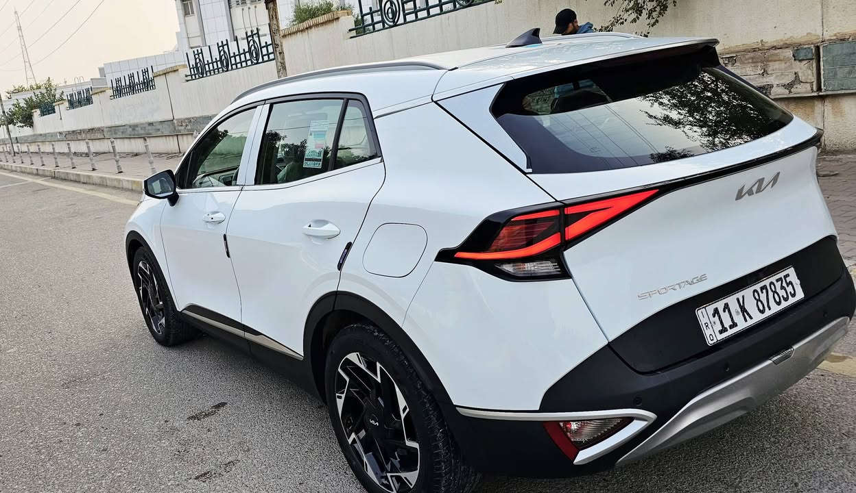 كيا سبورتج موديل 2025 ماشية 4000 بعدها بستيكرات الشركة فول مواصفات 1/1 ما عدا البنوراما
محرك 4 سلندر سعة 2000cc دوش كير اي تي
رقم بغداد الدولي تتحول ثاني يوم بأسمك راعيها بالعمارة ومكان السيارة بالعمارة 
قمارة حديد
حساس امامي وخلفي
تحكم استيرن جهتين
تبريد قطعتين
شاشة متصلة
كامرة خلفيه دوارة
بصمة تشغيل وبصمة ابواب
تشغيل عن بعد
شفتات كير
شاحن واير ليس
صندوق كهرباء
مقاعد مخمل كهرباء تدفئة 
ويل كب 19انج
لد نهاري كشافات زينون
مود درايف
اوتو هولد
سعرها 252 وبيها مجال حك الجية 
للأتصال على الرقم ***********
