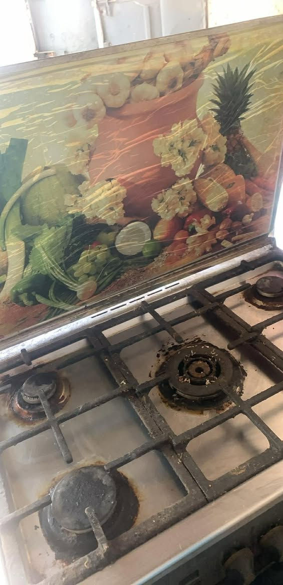 طباخ لبيع سعره 50  وبي مجال مكان زعفرانيه اسواق مريم ***********
