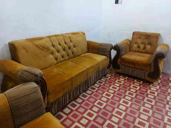 تخم 5مقاعد نضيف جدا اي ضررمابي سعره 125يوجد توصيل داخل كربلاء ***********
