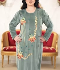 تخفيضات • شتوي نسائي اطفال • شارع الصالونات