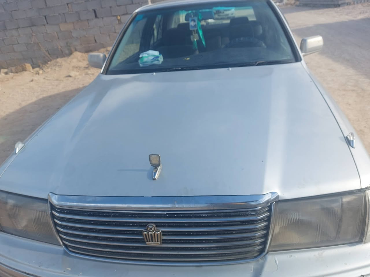 السلام عليكم اخوان السياره لبيع مكفوله من ضربه بيها صبغ  سياره جديده وحلوه سياره نغل جثه رقم نكليزي بسمي لسعر 78 وبيه مجال لعنوان بصره ابو الخصيب
***********
