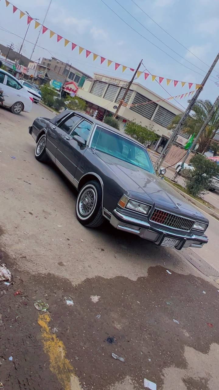 سلام عليكم 🫡 
كابرس للبيع 
موديل 1987
8 سلندر مكينه خير من الله كير جديد
معمره جديد خير من الله كهربائيات كولها شغاله
السعر 53 وبيها مجال 
واسط الصويره
اتصال 📞 ***********
