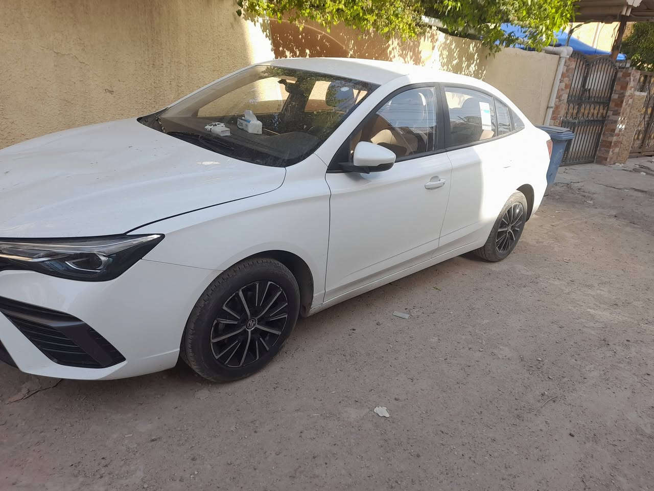 ام جي 5 بلص ٢٠٢٥ بأسمي ماشيه ٤٧٠٠ فقط ..وكع على البنيد قطعه اثاث والباب الخلفي بي شخط وطلقه خفيفه بالقماره ....سياره اخذناها زيرو ...علما البنيد فقط صبغ السعر ٩٨ وبيها مجال بالسعر...او مراوس للاتصال ***********
