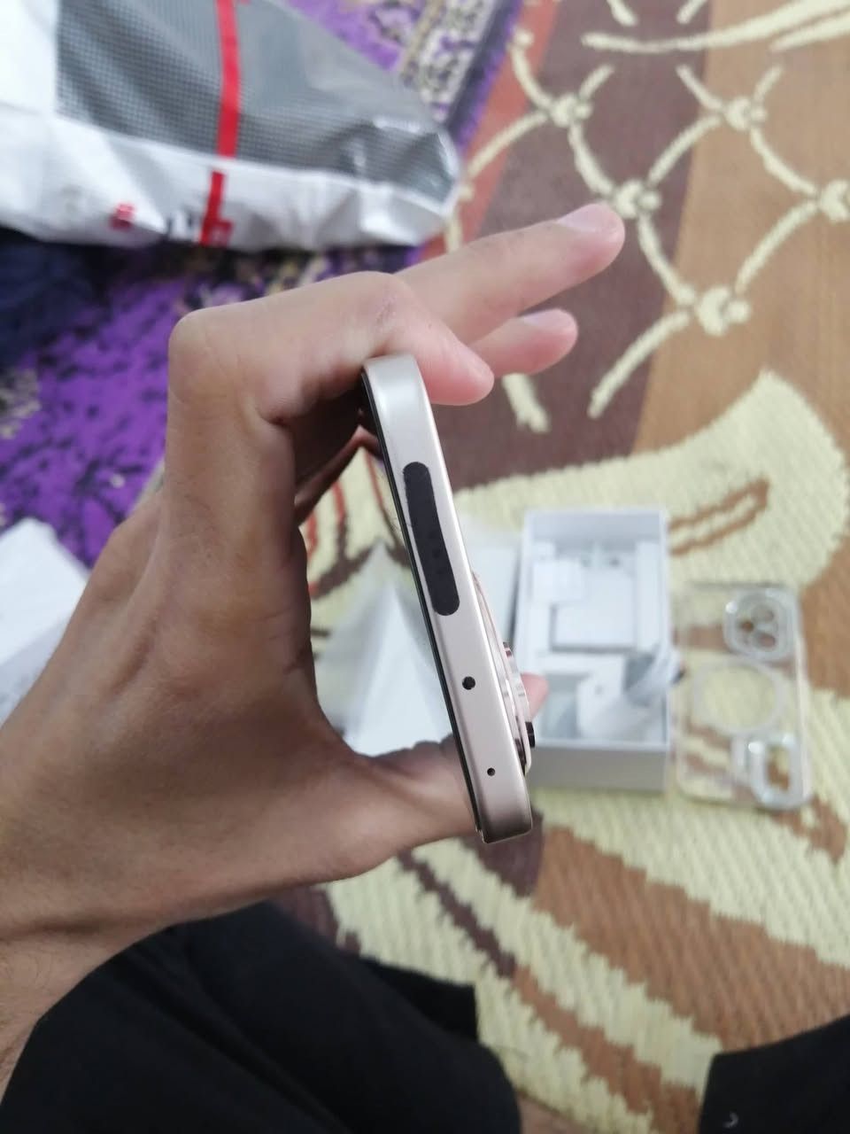 السلام عليكم - هونر 400 5g ذاكرة 512 استخدام قليل الجهاز اخو الجديد غراضة كاملة ومكفول كفالة عامة لزكه اصلية  وحتى ضمان الشركه بعده بي 
وفلاتر حماية للسماعات جهاز كامل مكمل تفحص وين ميعجبك شخط مابي جديد اخذته للبيع 
الشراي يراسلني خاص وتدللون بخدمتكم


**إذا كنت صاحب هذا الإعلان وتريد حذفه لأي سبب، رجاءا أرسل رسالة إلى الدعم الفني**