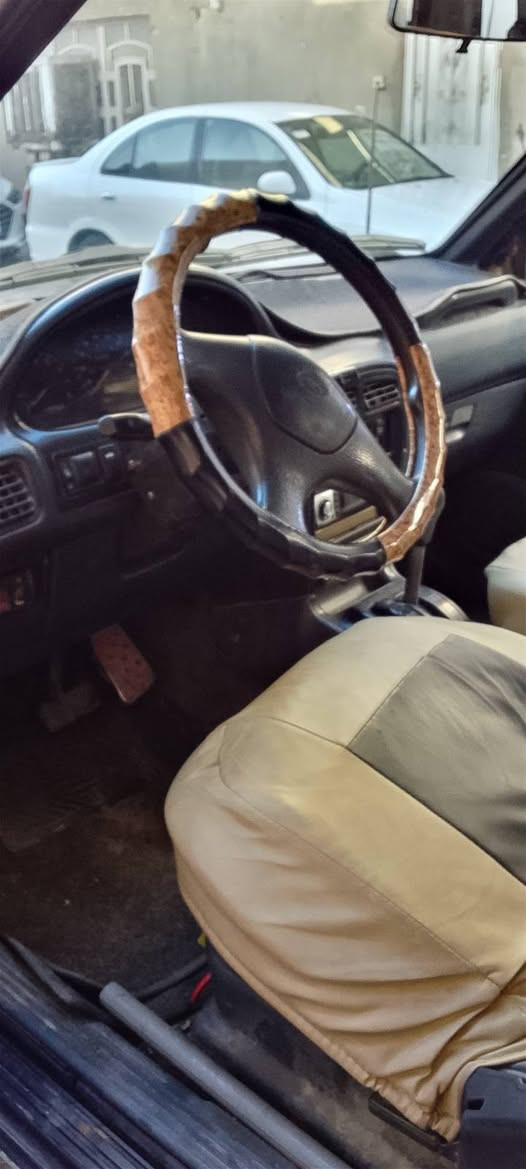 كيا سبورتج موديل 94كلشي شغال سعره 35ورقه وبيها مجال بسيط وكهرابيات شغاله السياره. داخله هزه جديده مكاني بغداد الاعضميه التواصل ***********
