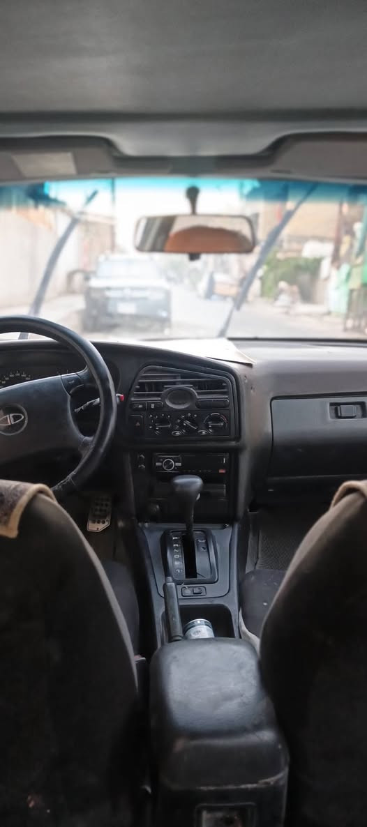 سلام عليكم برنس فراشة محرك الفين مفتوح مو مسكر سيارة حلوة نقصها فقط كمبريسر تبريد وباقي كلها شغالة وما بيها نقص شي ورقم بغداد سيارة سعر 31وبيها مجال علوان بغداد كفائات العبيدي ***********
