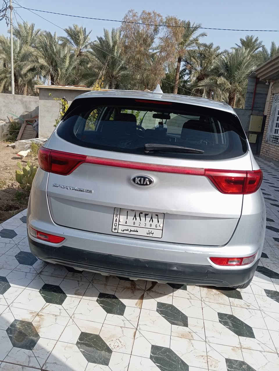 سلام عليكم ورحمه الله وبركاته
كيا سبورتج 2019 امريكي 
بيه جاملغ امامي تبديل فقط 
لباقي كفاله عامه 
مواصفات 
تبريد قطعتين 
كشنات جلد. 
مانع نزلغ
كامره خلفيه 
شاشه 
تحكم استرين 
لايت عالي وناصي 
داخل اسواد ملكي 
السعر مع اتصل
***********
