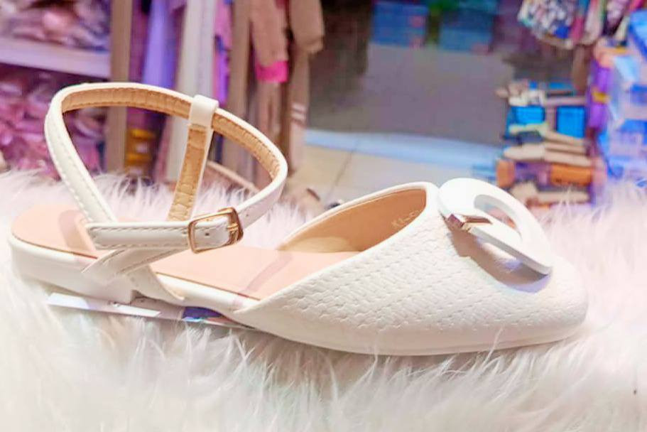 خاتــون لـ ( احذية 👠- حقائب👜 - اكسسوارات 💍) 

        🎈🎈 جديد ..... جديد ..... جديد 🎈🎈

              👑 مـــــــــن خاتــــــــــون 👑

                  💥حذاء فلات نسائي يجنن 💥       

🔹🔶🔷  متوفر الوان وقياسات 🔷🔶🔹

       السعر     🔥🔥

عنوان المحل/ بغداد - المحمودية - تقاطع حي الربيعي 🚖

  (توجد خدمة توصيل في 🛺كافة المحافظات🛺 )

        (📧✉️للحجز ارسال رسالة عبر الخاص 💌📩)
@أبرز المعجبين 
متابعين


**إذا كنت صاحب هذا الإعلان وتريد حذفه لأي سبب، رجاءا أرسل رسالة إلى الدعم الفني**