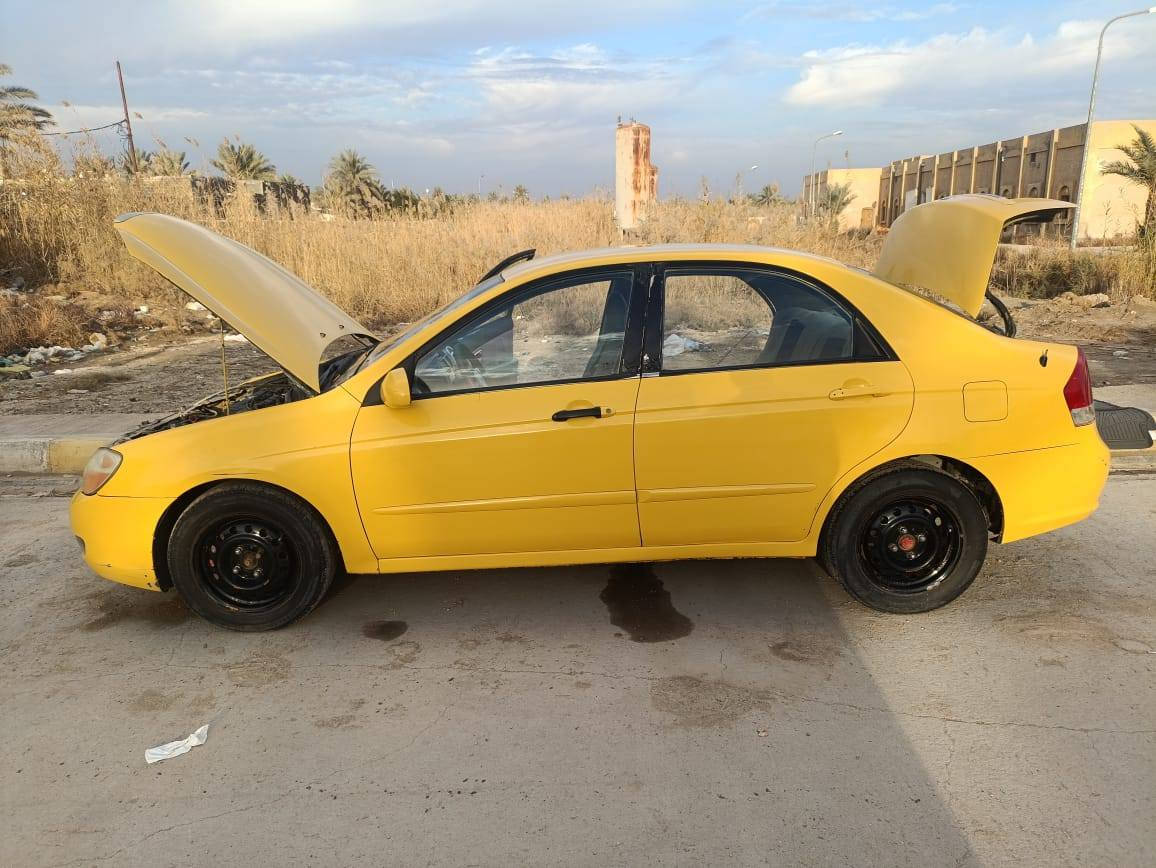 السلام عليكم كيا سبكترا موديل 9 وارد امريكي بيه چاملغ الگدام وشبر چاملغ خلفي ما عابر مكينه وگير خير من الله تبريد شغال 
سنويه ل28 بشهر ال8 يلا تنتهي بسمي رقم نجف سعره 73 وبيه مجال قليل مصفره هيئه/*********** /مكاني محافضه الديوانيه قضاء الحمزة الشرقي
