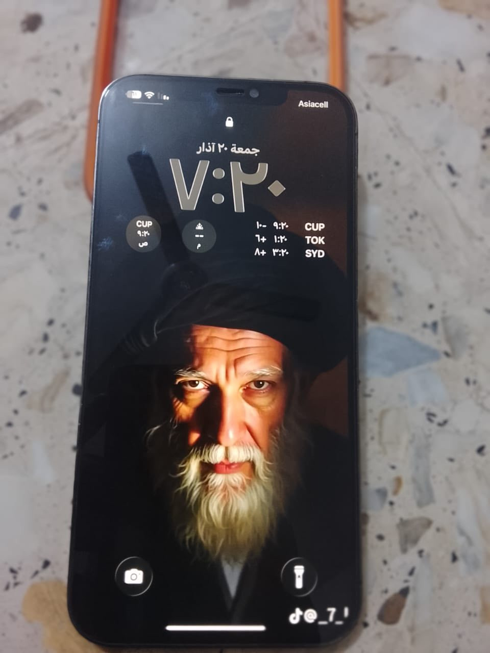 للبيع 12برو ماكس
نضافة 100.\.
ممفتوح جديد 
وكلشي شغال 
السعر 500
مكاني بغداد الشعب 
رقم التواصل ***********
