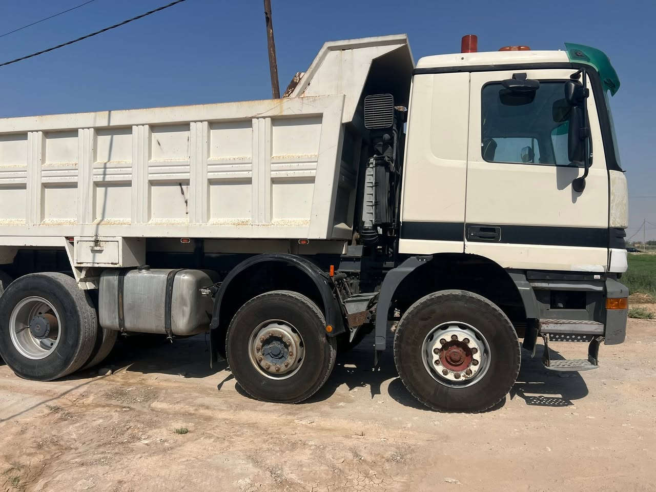 البيع السيارة موديل 2000للاستفسار على رقم*********** ‏مكان السيارة بغداد البسماية ￼
