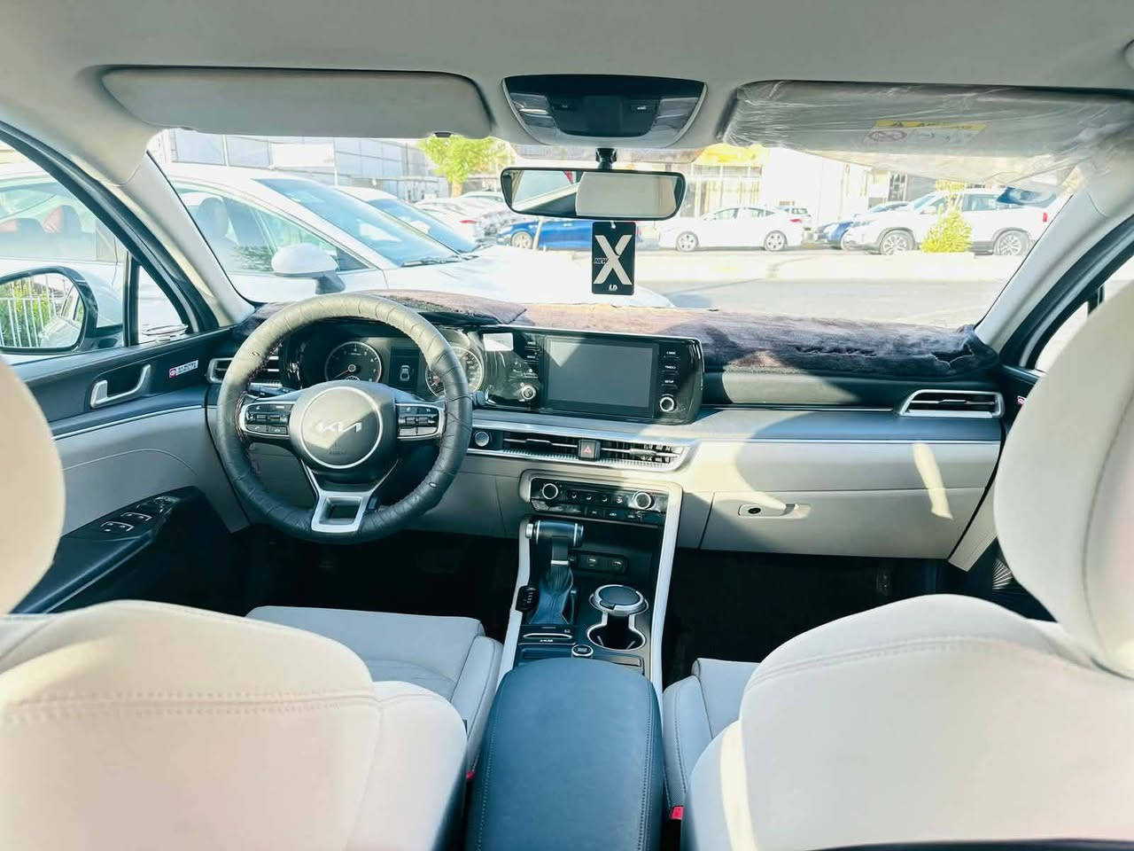 السلام عليكم
كي فايف 🇰​5    2023للبيع فول عده البنوراما مكفوله 
رقم بغداد انكليزي سنويه جديده ابره ماناقصها ماشي 92  داخل كريمي مكانها الانبار مقابيل الشيخ مسعود رقم الهاتف ***********
