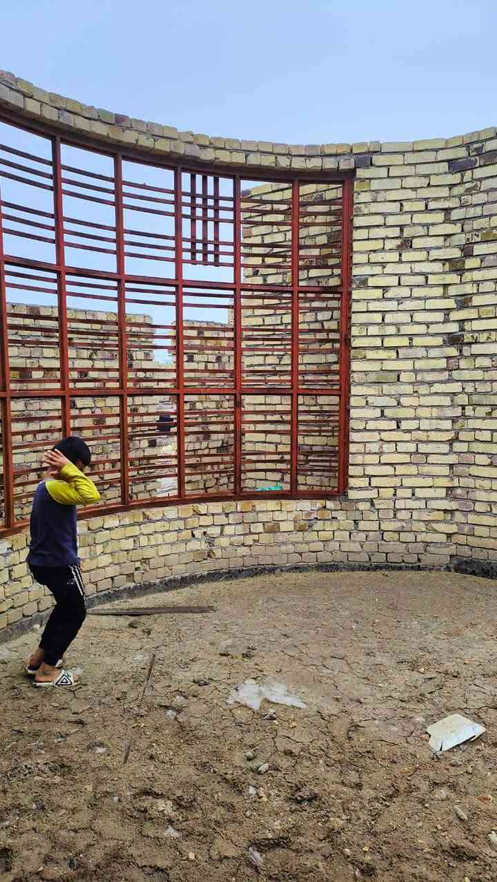 بسم الله الرحمن الرحيم
هيكل 200 متر مع عرصه 100 متر للبيع 
عرصات حيدر حجي هندي حولي الخصيمه سند 25 معاملته مال التطويب كامله
تبليط للباب 
البناء غرفتين وصاله ومطبخ واستقبال وصحيات خارجيه وداخليه 
الاستفسار الاتصال على الرقم ***********بي واتساب
