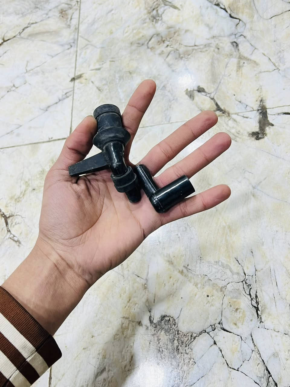 كلمن وسعره
توصيل موجود داخل العماره


**إذا كنت صاحب هذا الإعلان وتريد حذفه لأي سبب، رجاءا أرسل رسالة إلى الدعم الفني**