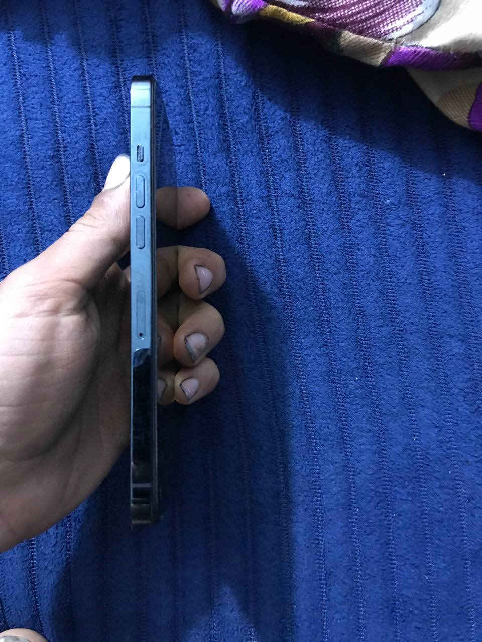 السلام عليكم ايفون 12برو ماكس مبدل شاشه نوعيه اصلياا لا تعليك ولا حماوه ذ 256 ب 86  جهاز نضافته موضحه بل صور مكاني الشعله السعر 350 وبي مجال ***********
