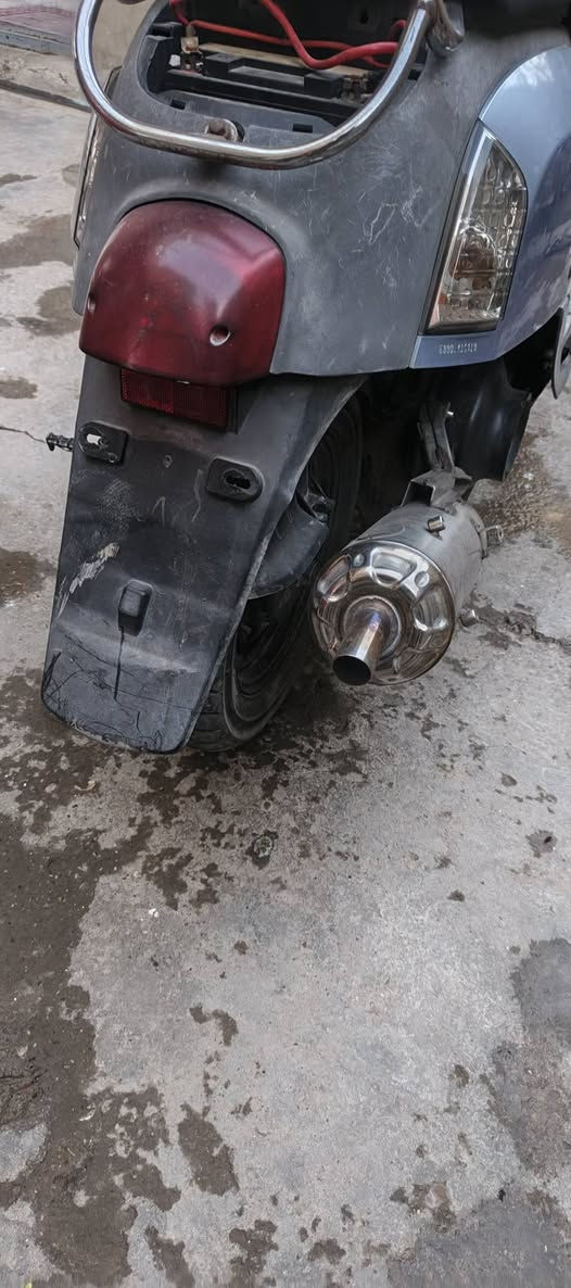 سلام عليكم دراجه بوليس للبيع دراجه نضيفه بس كفرات 
مشخطه صلنصه رياضي أوراق موجوده  كهربيات كله شغاله
سعر 750 وبيه مجال 
***********

