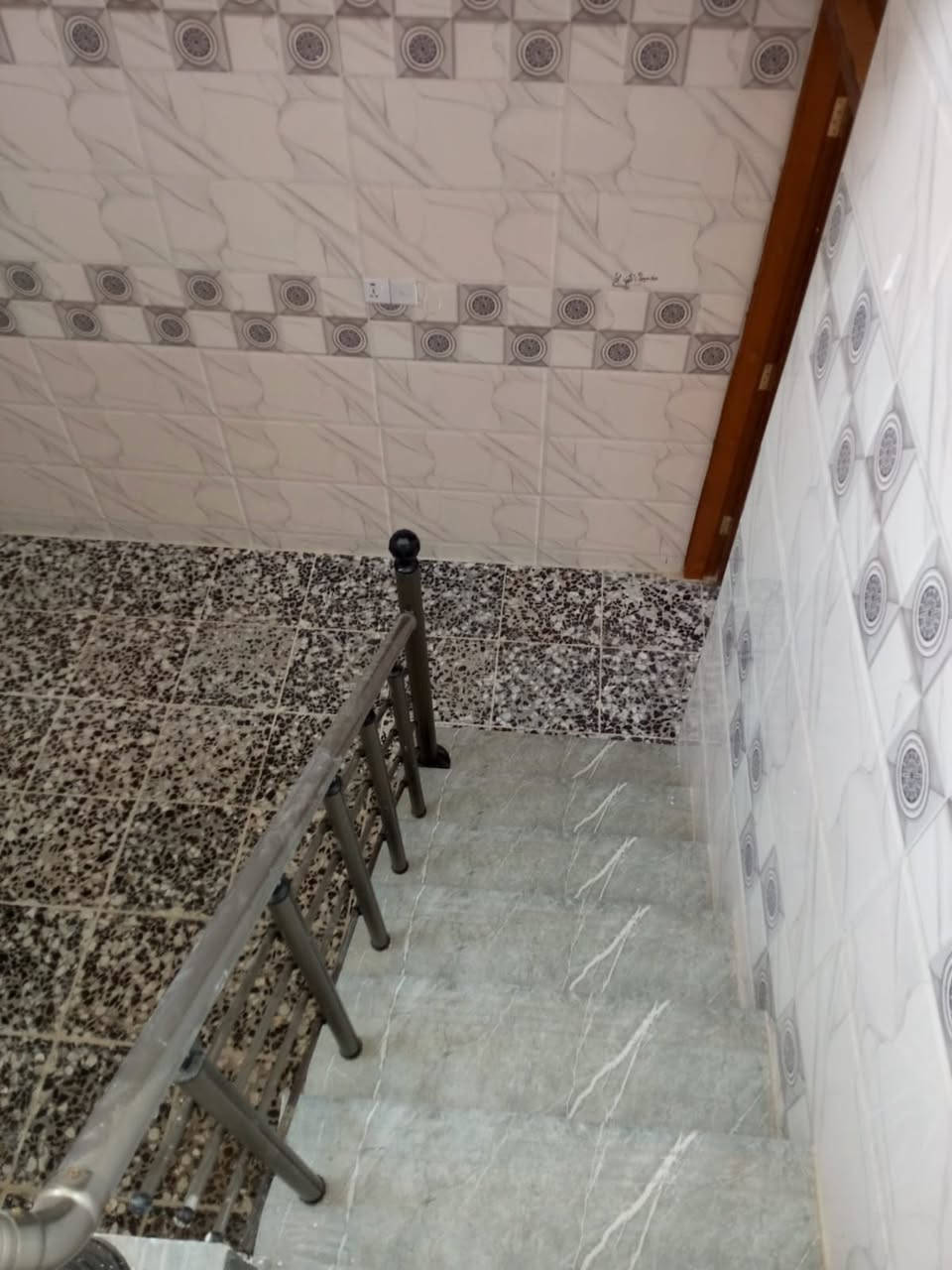 سلام عليكم 
دار للبيع مساحه 100 متر ( طابو ملك صرف )

يحتوي على 
استقبال 
ومطبخ هول 
و2 غرف نوم 
وصحيات 

متوفر كافة الخدمات 

الموقع بغداد الانتصار مقابيد مستشفى حماد شهاب طريفةق الشعب الحسينيه  
معلومات اكثر 📞📞
***********
