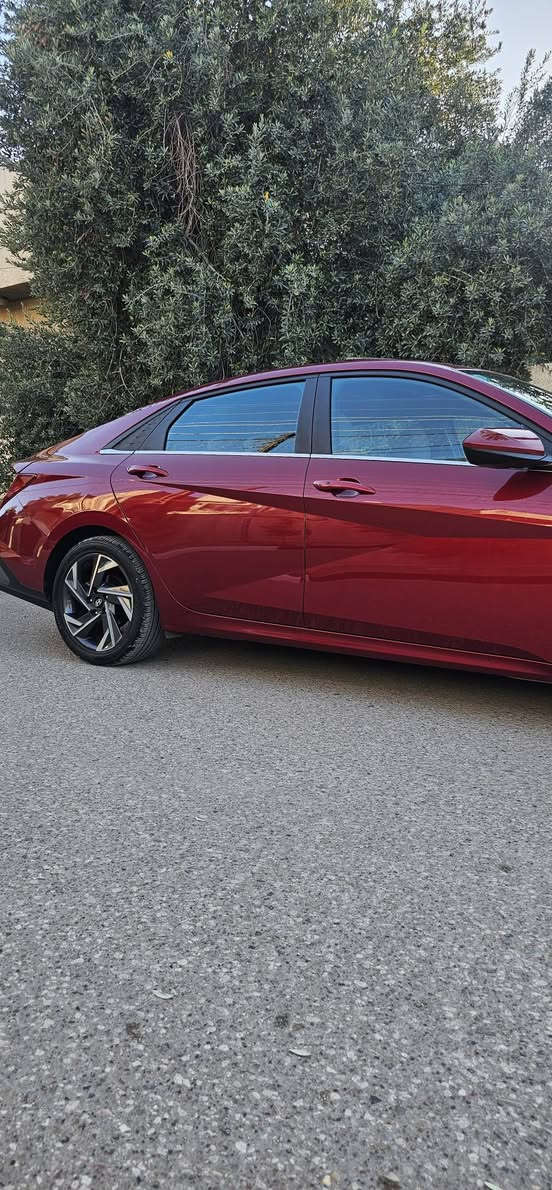 النترا 2024 وارد امريكي لون احمر دم الغزال رقم بغداد بأسمي تحويل ثاني يوم

 المواصفات :
 بصمة 
سلايد 
هندربريك بصمه
تشغيل عن بعد ،فول تحكم استيرن
 مود درايف 
اوتو بريك
 مانع انحدار  
رادار نقطة عمياء
 شاحن وايرليس 
تبريد منفصل بيانو
دشبول لد الوان متغيره
بك لايت لد 
ويل كب 17 
 شاشه متصله ديجتال 
محرك 2000 دوش
الممشى 7،000 m
السيارة مدوشمة جلد اصلي وفارش ارضيه

السيارة ليبل واحد بدون أي تبديل السياره بوضع الشركه جديده جداً كفاله عامه من كلشي ماعدا حادثها بارد بالجاملغ الخلفي فقط 

 مكاني بغداد السيدية 
***********
