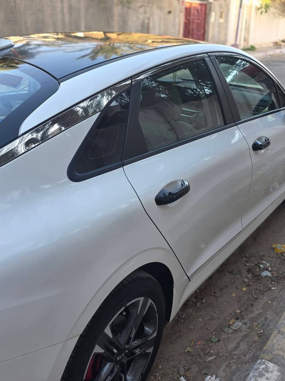 كي فايف خليجي 
موديل 20021
رقم بغداد بسمي 
مكينه 200دوش 
تحكم ستيرن جهتين 
شفتات ستيرن رياضي 
تبريد قطعتين مناخي 
بردات باب بلادي 
شحن واير لاس 
تشغير عن بعد 
ترحيب عند القتراب 
كامره خلفيه بديل المرايات 
حساسات امامي جانبي خلفي
السعر 185 وبيهه مجال قليل 
كي فايف خليجي 
موديل 20021
رقم بغداد بسمي 
مكينه 200دوش 
تحكم ستيرن جهتين 
شفتات ستيرن رياضي 
تبريد قطعتين مناخي 
بردات باب بلادي 
شحن واير لاس 
تشغير عن بعد 
ترحيب عند القتراب 
كامره خلفيه بديل المرايات 
حساسات امامي جانبي خلفي 
العنوان البصره القرنه 
***********
