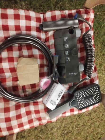 السلام عليكم عندي ذني الغراض للبيع جدد ممشدودات اصليات مال امزون العنوان بغداد لاستفسار ***********
