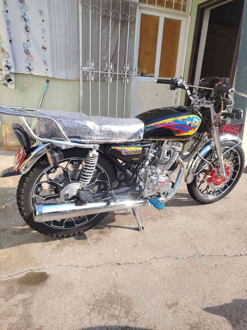 بارت عنتاني سوري اصلي كامل ماكينة ٢٠٠ كبس منفس اصلي للبيع مديل24 السعر ٧٥٠ الف ***********
