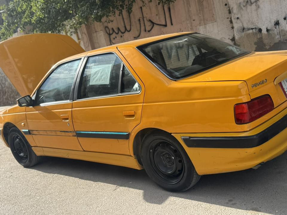 سلام عليكم 
بيجو بارص مديل ١٨ مكفوله مكينه شديتها بيدي صارلي ٢٠ يوم ايساكو تبريد ثلج سياره نضيفه ماتعبانه تخم تواير شاشه 
السعر 47 عنوان الناصريه مركز
***********
