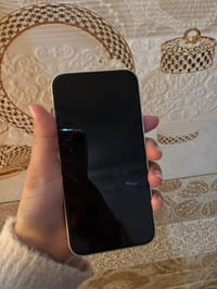 ايفون ١٣عادي جهاز كلش جديد استعمال قليل ومبدل شاشه مال تفصيخ فيس ايدي ...