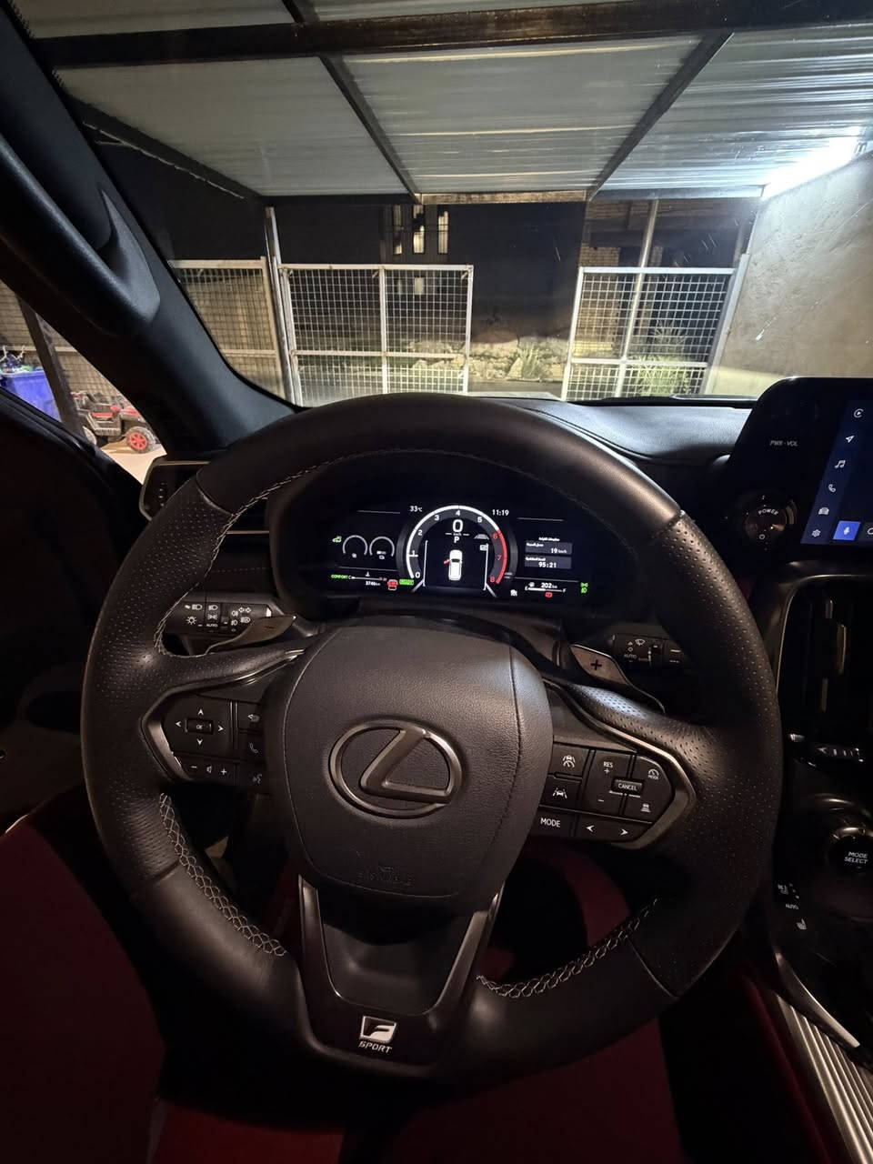 لكزس  F Sport 2025 LX700 هايبرد للبيع�ماشية فقط 3000 كم مكفولة بالكامل من كل شي�لون أسود، مغلفةبالكامل، �للجادين فقط 📞
رقم بغداد مميز
***********
