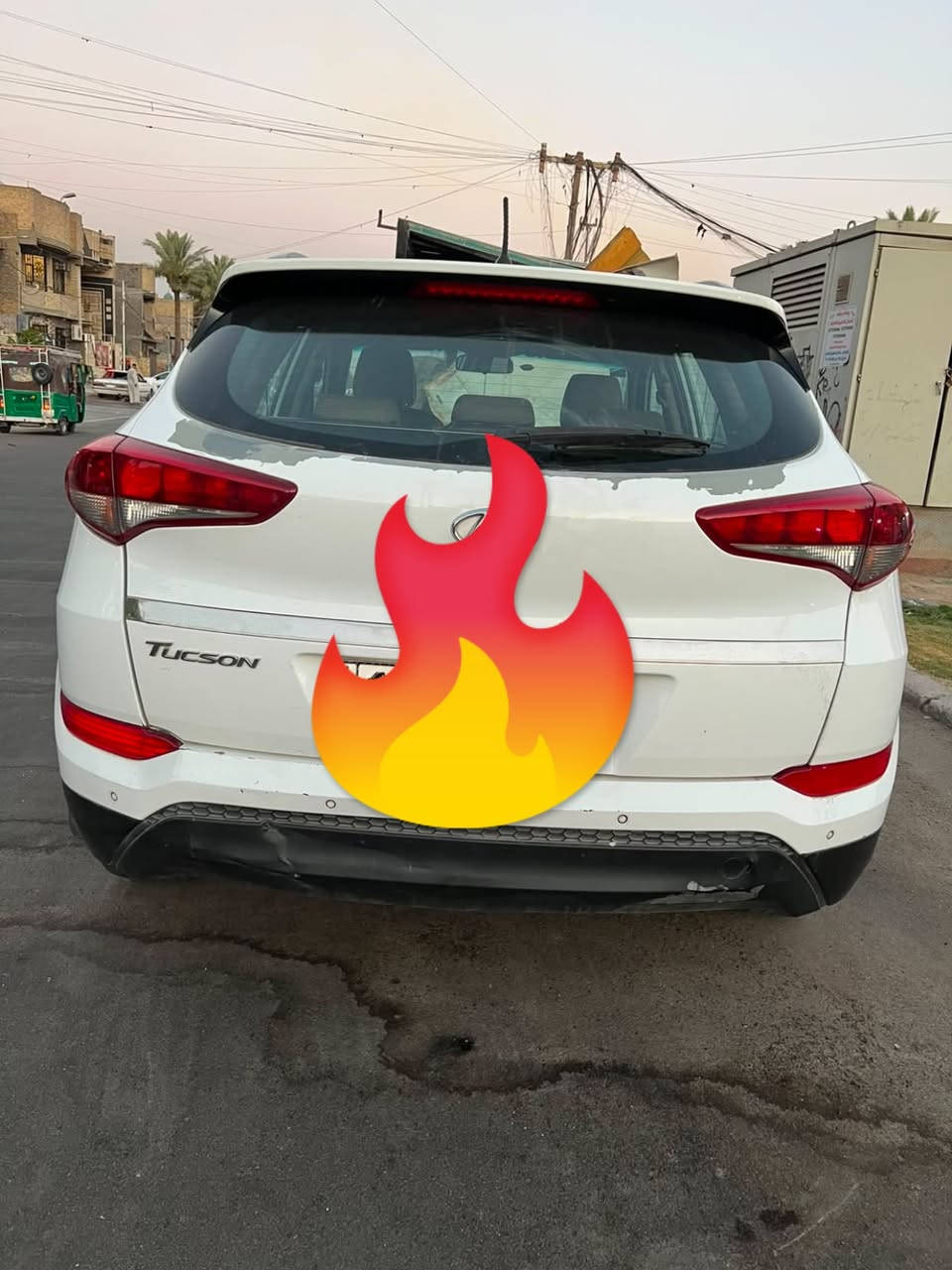 السلام عليكم
توسان موديل 2018خليجي 

بيها قطعت صبغ قليله بل بنيد 

والجاملغ المامي بي بارد اقل الشبر 

وتقشير الي موضح بلصوره بل باب الجنطه

الرقم بغداد 

السعر 168 وبيها مجال 

المكان بغداد مدينة الصدر    

***********
