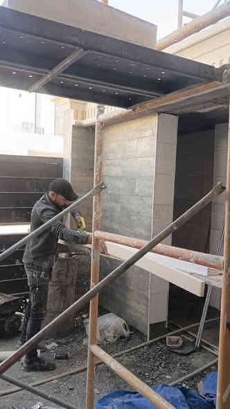 بشرى ساره لأهالي كركوك الكرام:
يسر مكتب مقاولات ماس الهندسي للمقاولات🏡🏢🏤🏠🏩🏧🏦ان يقدم لكم عروضه الأنشائية في مجال البناء والتعميركما يلي :
1:بناء الدور والعمارات من الأساس حتى تسليم المفتاح
2:يكون البناء والعمل تحت أشراف هندسي متخصص
3:عمل الديكورات الحديثة وحسب الطلب
__________________________________________
4:يكون الدفع حسب رغبة الزبون أما نقدا" أو بالتقسيط 
إذ بااقساط تتفع نص مبلغ ونص باقي أقساط شهرية 
المقدمة تتفع على شكل وجبات داخل العمل يعني مو مباشر
وجبه وجبه تتفع المقدمه علي شكل وجبات 
__________________________________________ 
5:أعتماد خرائط حديثة ونموذجية
6:للتعامل والحصول على مزيد من المعلومات يرجى الأتصال 
بالرقمين التاليين:
*********** واتساب و فايبر 
*********** واتساب 
مكتب مقاولات ماس الهندسي بي إشراف اريان ماس 
هو الافضل دائما" وهو خياركم الصحيح🏠🏩🏧🏦🏢🏤
زورو موقعنا على الفيس بوك لترا أعمالنا 🏡🏠🏡 كركوك
