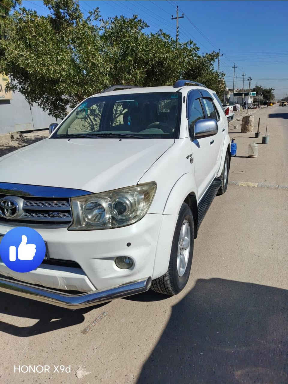 سلام عليكم 
تيوتا  فور جنر 2010خليجي مكينه 4000
فور ويل 7 راكب 3 قطع تبريد تحكمات استرن كروز سرعه حساس امامي كامره 
خلفيه شاشة ماشيه 102 الف كيلومتر
السياره جديده مال جناي البدي مكفول
من الصبغ  ما عدا البلاستك  شويه  بي صبغ نظيفة جداا تخم تاير
كير ومكينه وصدر امامي وخلفي كله جديد مع الدبلات  سياره خير من الله 
السعر 17500$ العنوان بغدادالدوره
الإتصال ***********
***********.
