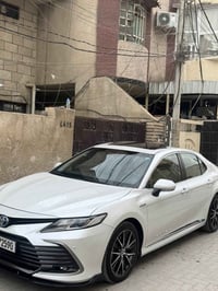 للبيع كامري عبد اللطيف جميل هايبرد فول مواصفات موديل 2023 مكفوله كفاله...