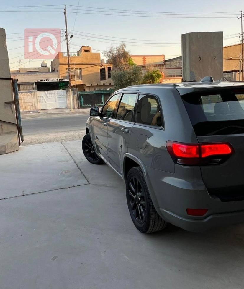 جيب بلاك توب 2020 اسمنتي
موصفاتها معروفه البلاك توب 
شادين الها غلز بلادي ممستخدمي 
مكانه البلديات 
240$ 
***********
