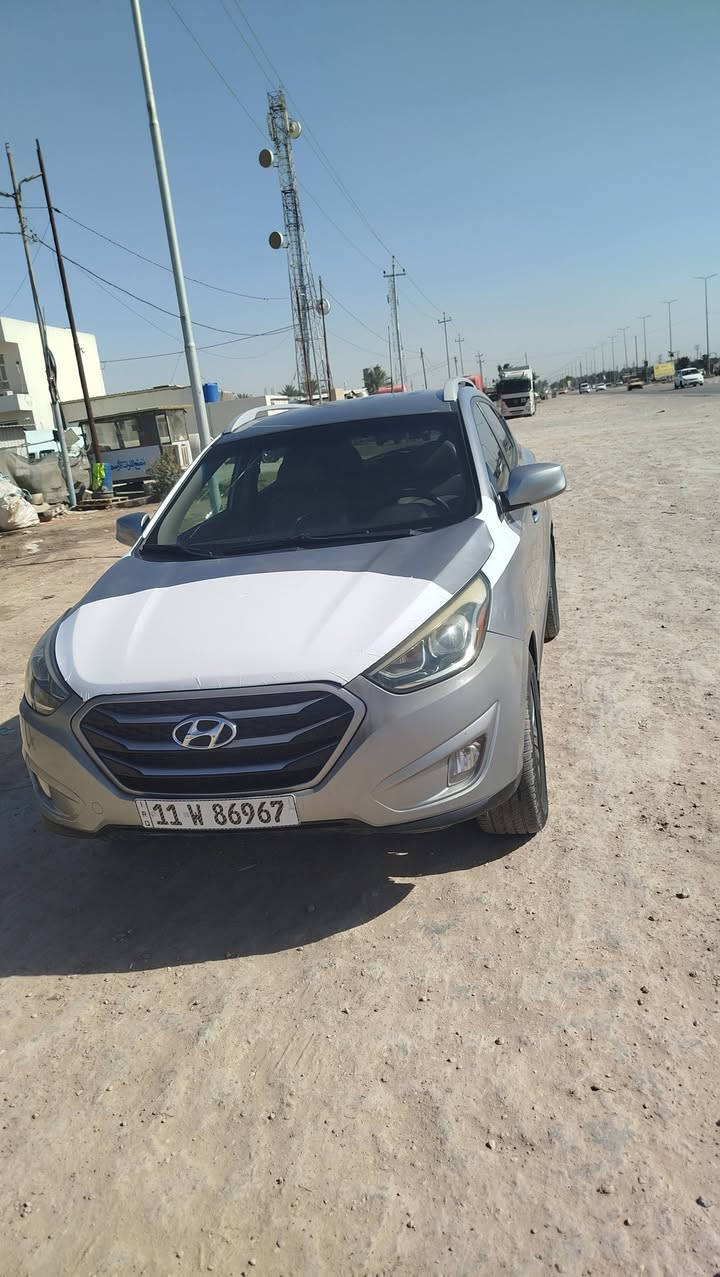 السلام عليكم توكسان 2015 للبيع مكاني بابل رقم بغداد دولي  مكينه وكير وحداديه وتبريد تخم تاير كله جاهزه حادث فقط بنيد بدون اي دواخل سونار مرفق بل منشور سعر السياره 124 وبيه مجال قليل ***********
