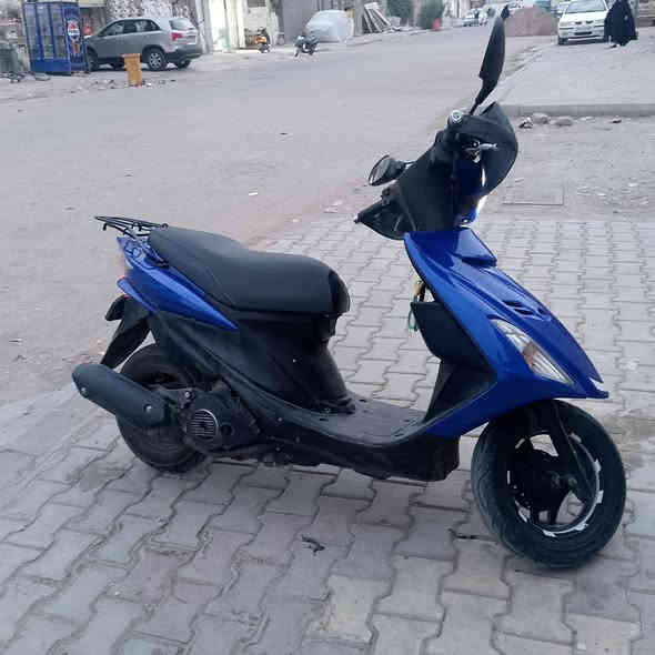 السلام عليكم ادرس للبيع مفتوحه اول مره مرتبه شلعه ومعدل فول ومانقصه اي شي ***********
