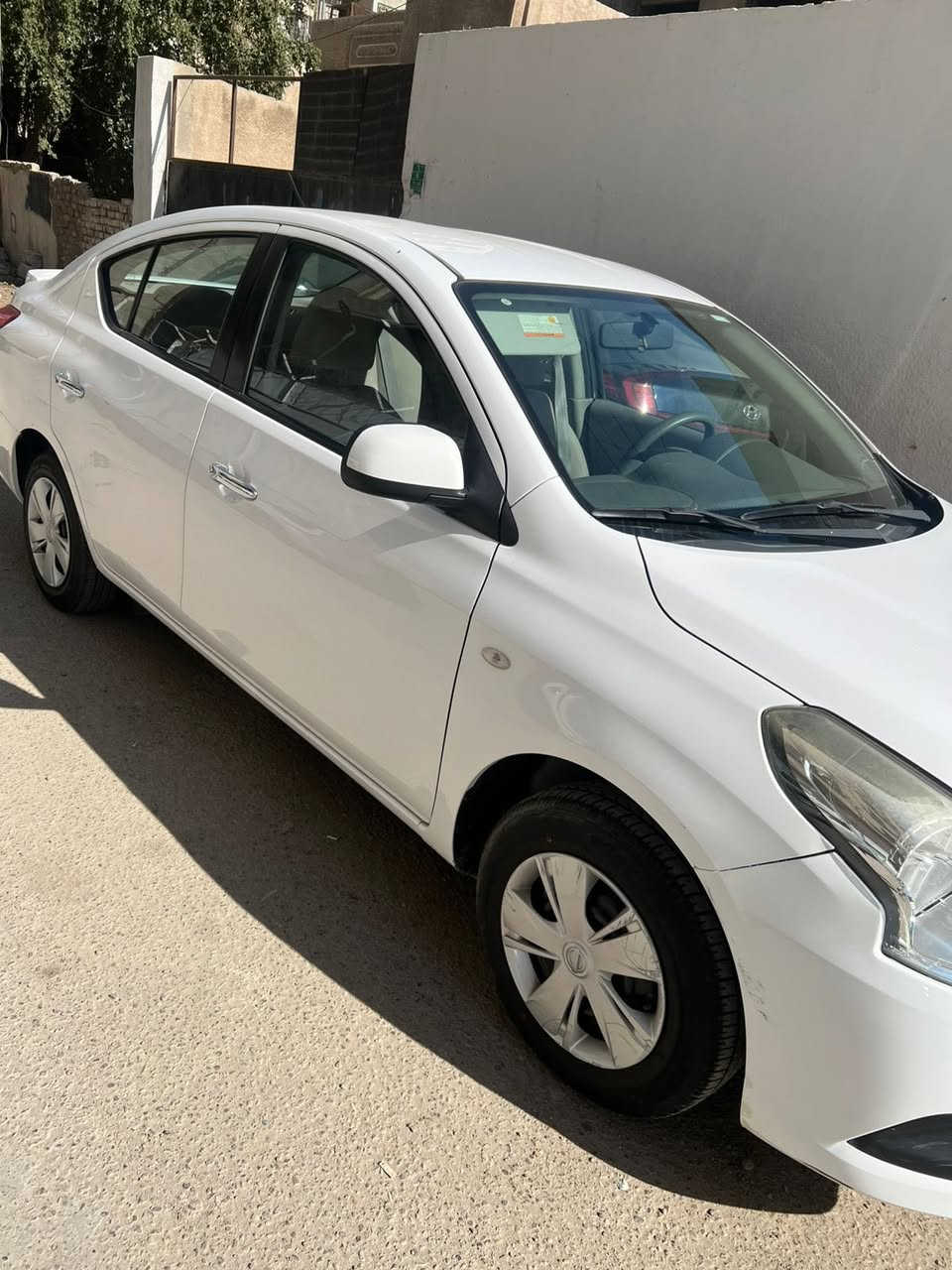 سان صني 2019 
ماشيه 61 الف 
مابيه صبغ ولا قطعه بس دعاميه 
105 $ 
 موقعه بغداد العامريه 
‭0788 684 2607‬
