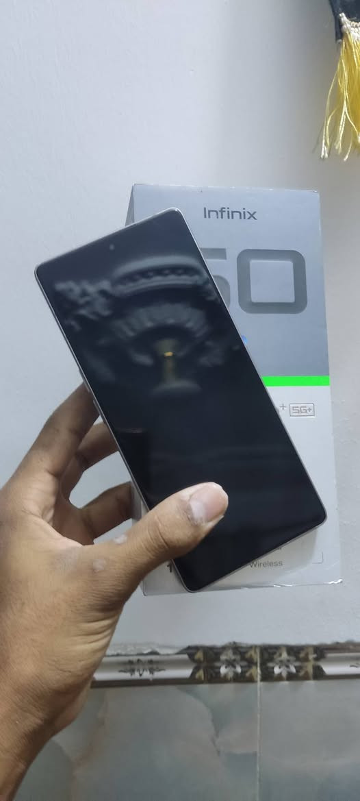 انفنكس نوت 50 برو بلس للبيع لا يوجد توصيل
ذاكرة 256+24 
شاشة 144 هيرتز 
بوبجي 120 فريم 
كامرة مفولة الزوم 100x
لا داخل تصليح نهائيا 
نضافة 95%
فقط زلغات بالشاصي ما مأثرة نهائيا ولا مبينه
غراضة كاملة مكملة شاحن وسماعة وشاحن لاسلكي وكارتون وكفر شفاف ولاسق 
السعر 400 وبيه مجال 
مكاني بغداد مدينة الصدر شارع الأورفلي 
للاتصال ***********
