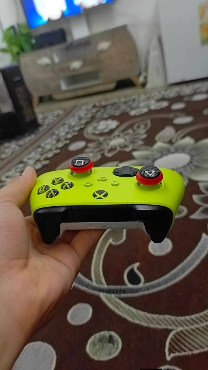 سلام عليكم
يده لل بيع حيل نظيفه مامفتوحه ولا مصلحه شرط اصليه مال اكس بوكس 
السعر 55الف وبيه مجال حك جيتك مكاني الموصل جانب الايسر واليده ترهم لل اكس بوكس ون وسيرس و pc


**إذا كنت صاحب هذا الإعلان وتريد حذفه لأي سبب، رجاءا أرسل رسالة إلى الدعم الفني**