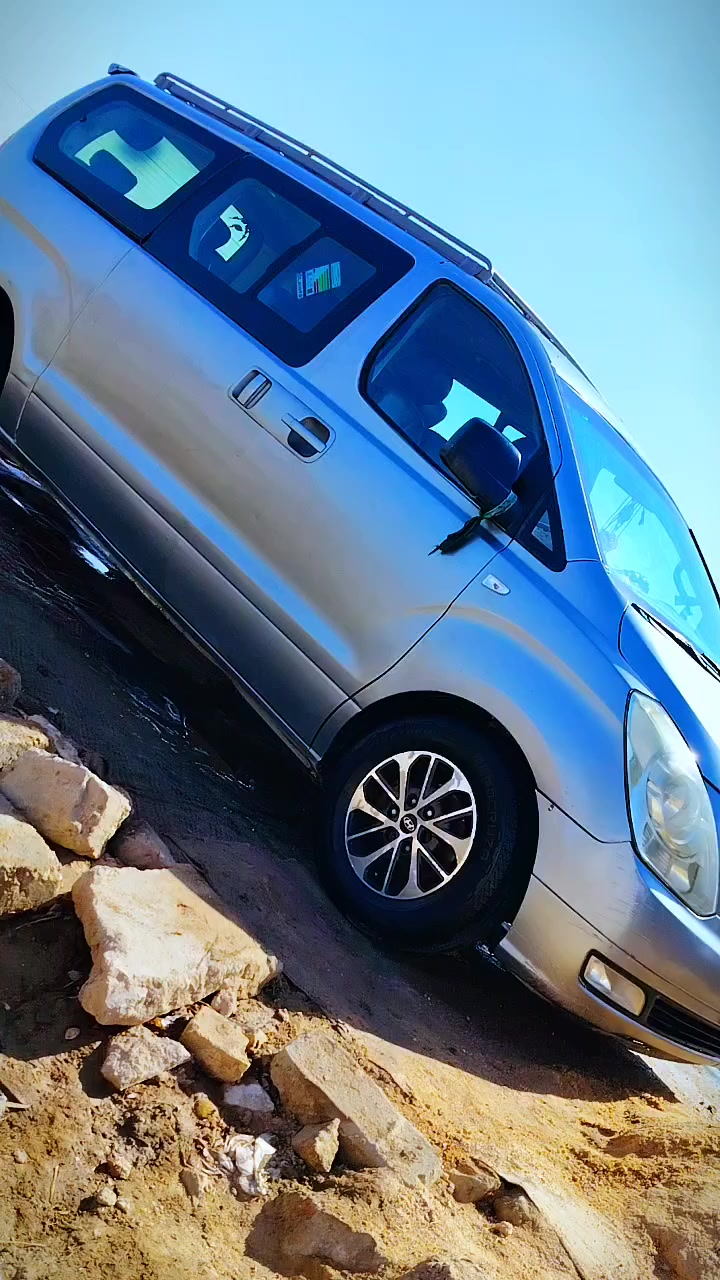 سلام عليكم سياره مسكر اصل موديل 12سياره مصبوغه بابل القاسم سعر 150   رقم بصره انكليزي رقمي  ***********
