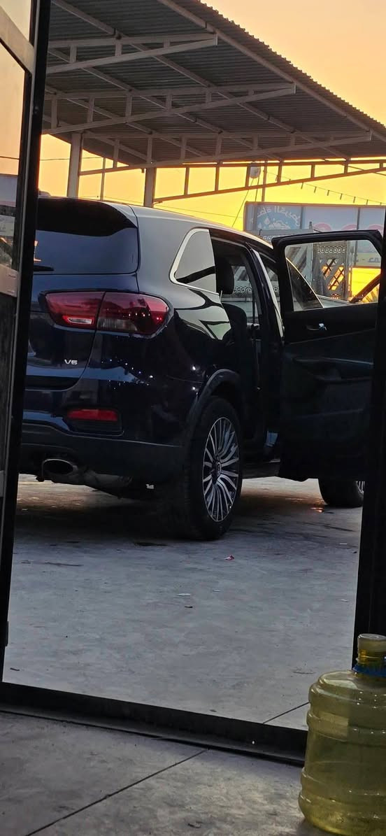 سلام عليكم كيا سورنتو ٢٠٢٠ امريكي ٦سلندر ٧راكب رقم بابل بأسمي مشروع وطني مواصفاتها معروفه نص فول السياره ماشيه ٨١ شادله وياله حجم ١٩ السياره جاهزه من كير من محرك تبريد ثلج صدر امامي خلفي ماصارلي يومين من سويته سياره جاهزه حادثه بنيد مبدل اصلي وكاله وباب الخلف السايق مبدله بالعراق غير ذني ليبل واحد السياره مكاني بابل المسيب 
للاستفسار ***********
