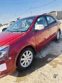 جيلي موبل ٢٠١٣ للبيع مكفوله ماعدا بارد بيها رقم بغداد الدولي السياره ت...