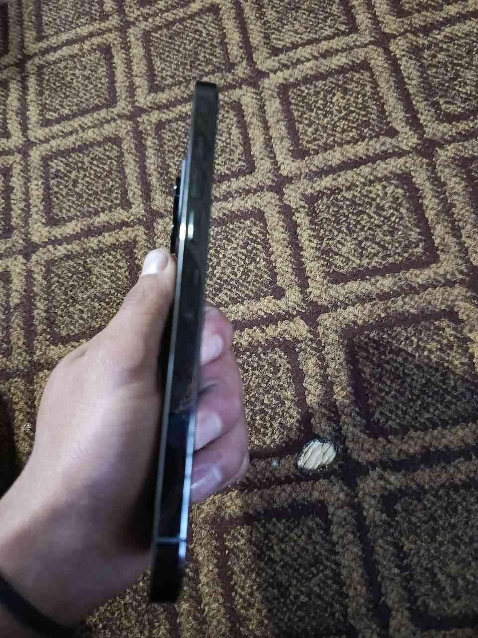 السلام عليكم
ايفون 13 برو ماكس 

للبيع مستعجل عله بيعتو 

نضافه 100% 

بطاريه 92 

شرط ما مفتوح برقي 

نضام M 

نورمان %

ذاكره 512

تك سيم

شرط حاسبه 

قراضو معه شاحنه + كفر+ كارتونتو ويه

***********

خاص متواجد 

السعر 900 الف 

و بي مجال شي قليل
