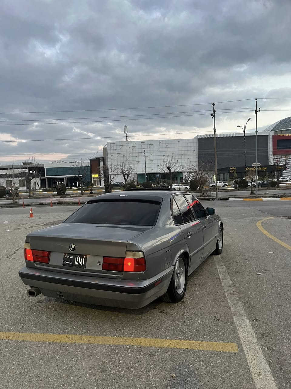 سلاو ى خوا تا ن لى بيت BMWمؤديل 1993ئا رمى سليمانى 525 گير عادى گير مه كينه به شه رت توندوتؤ لى و هه مو گيانى به شه رت سه ياره كه شانى موسه و بى ليدراوى پيشو پشت وا تا هيچى پى وه نيه دواو پيشى كه پسه بى خايس  مالى ده ستى دؤسته ره قه مى دواو پيشى ئه سليه    پيش گه وره و بؤنيت گه وره ..بؤنرخ په يوه ندى به و ژما ره يه وه بكه  .***********
